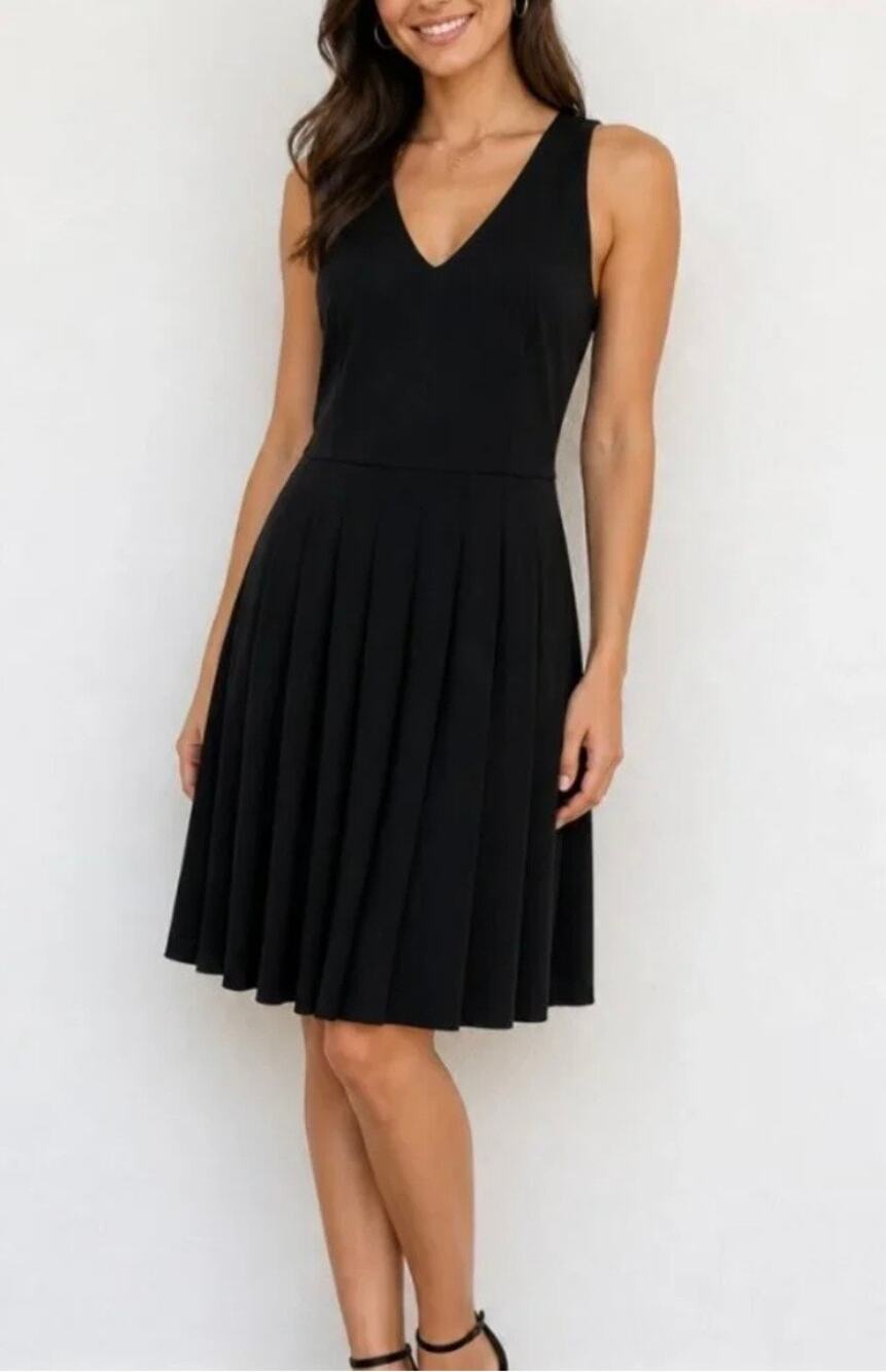 Banana Republic Petite Black Classic Cocktail Mini Dress V-Neck Sleeveless 2P